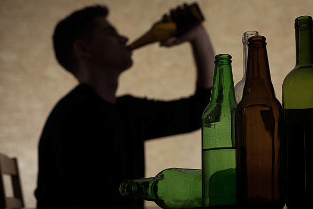 Пивной алкоголизм – что он из себя представляет? - Пальмира Плюс