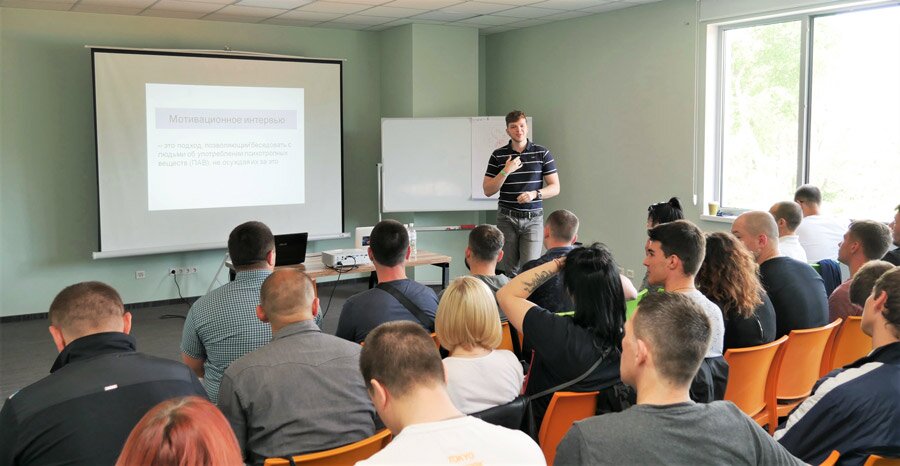 вдосконалення реабілітаційного центру шляхом навчання команди "Пальміра Плюс" на тренінгу Артема Осипяна фото